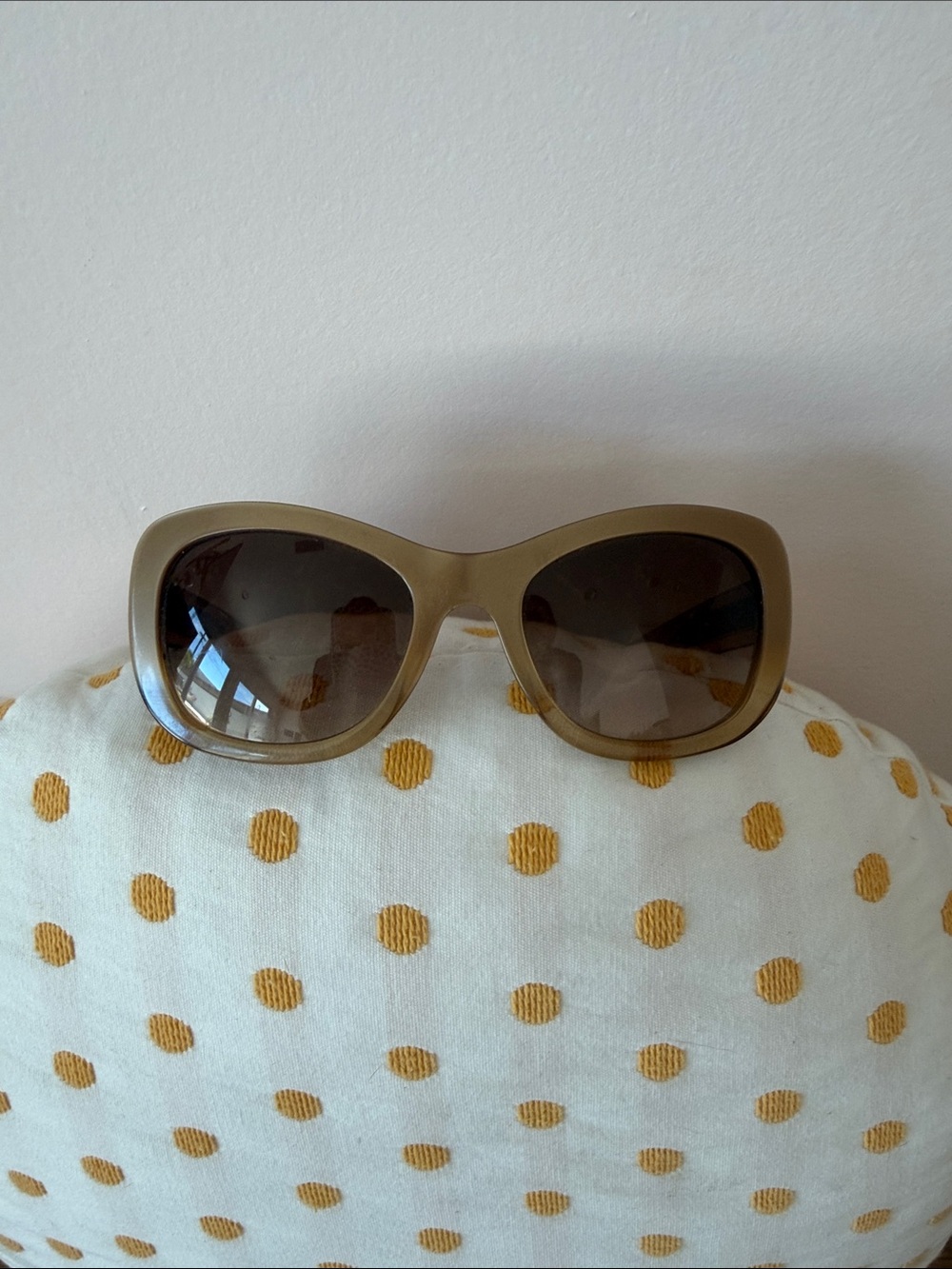 Burberry Sunglasses with Brown Gradient Lenses